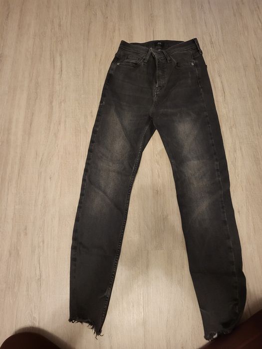 Czarne Jeansy River Island