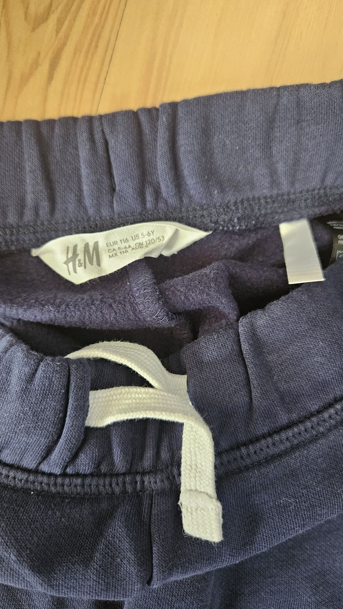 Spodnie dresowe dresy 116 H&M z meszkiem wewnątrz