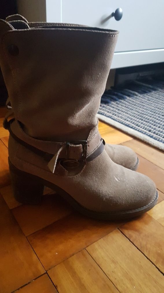 Botas camurça camel