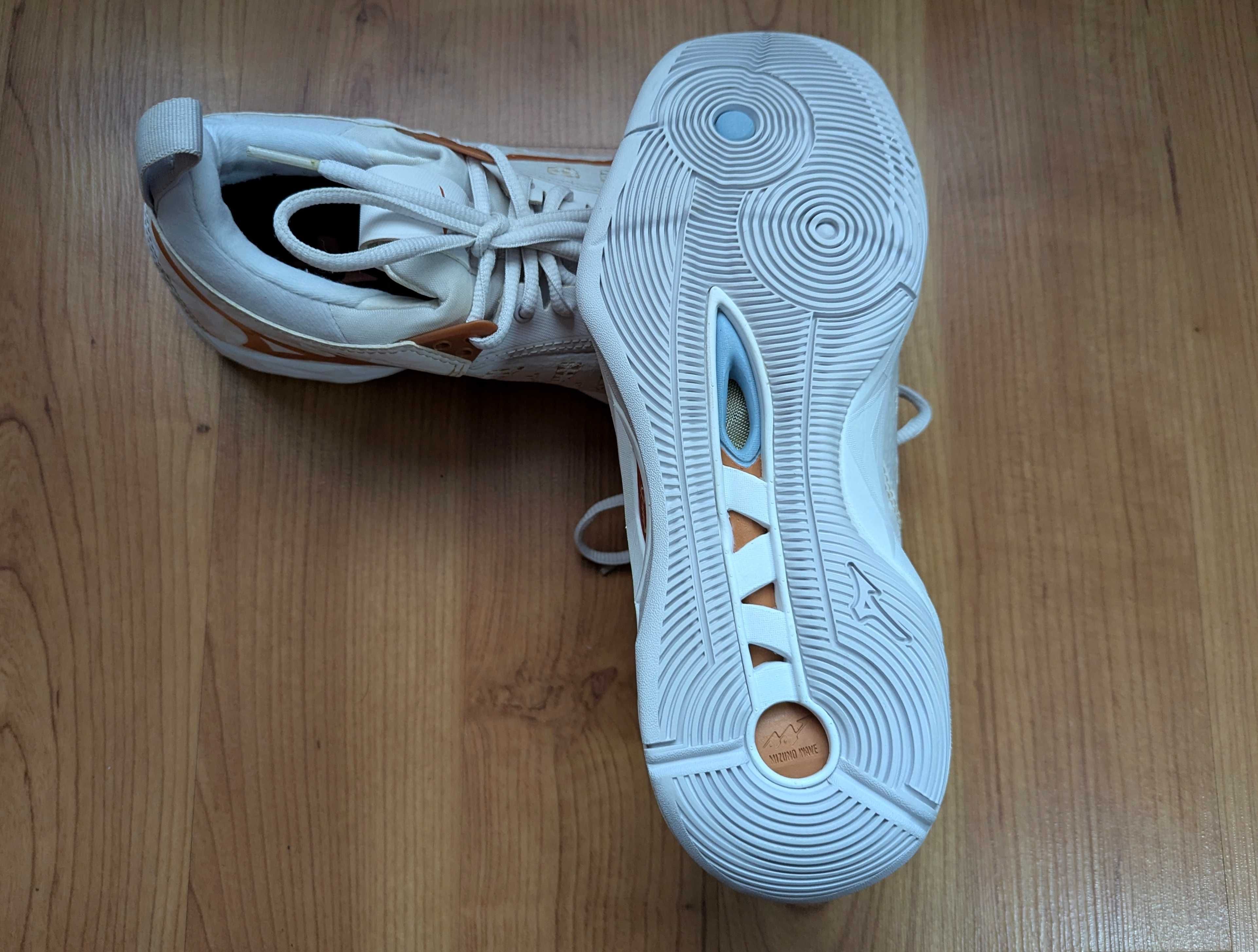 Кроссовки Mizuno Wave Momentum 38.5 9 волейбол спорт
