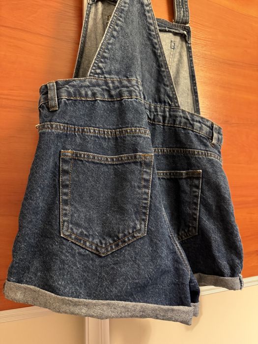 Jeansowe ogrodniczki