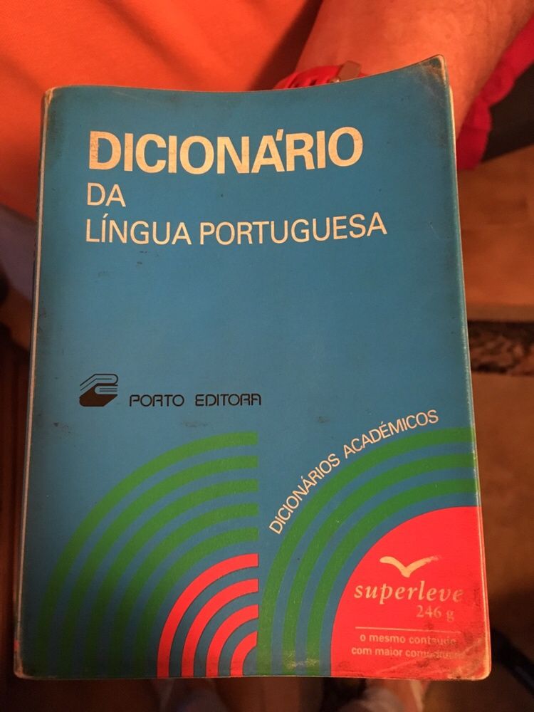 Dois 2 Dicionários língua portuguesa