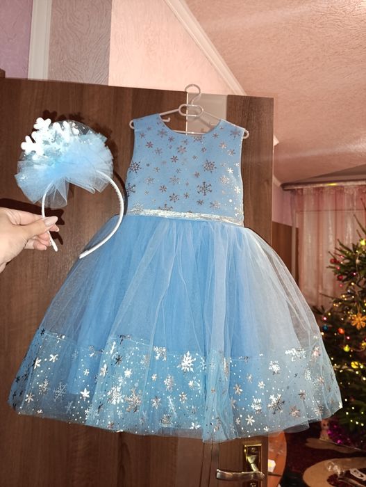 Новорічна пишна сукня з обручем  ,на 5-7 років