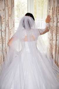 Продам,весільну сукню в чудовому стані