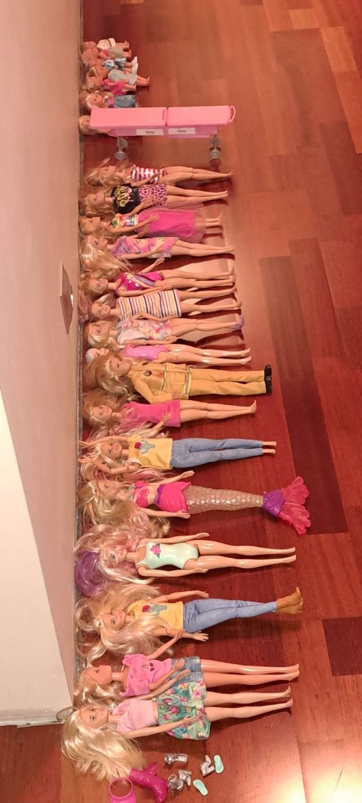 Domek Barbie + lalki Barbie