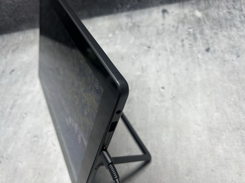 HP Pro X2 / Intel M3-7Y30 / 4GB DDR / 128SSD / 12 FHD Touch / W11