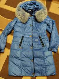 Терміново Зимова куртка Пуховик блакитного кольору Натуральне хутро