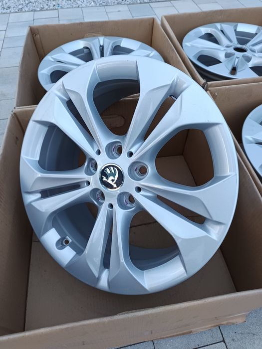 #B11 Alufelgi R17 5x112 ET52 BMW Audi VW Seat Skoda Mercedes