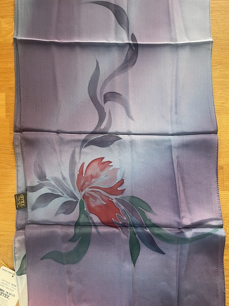Szal jedwabny ręcznie malowany 140x35 nowy Amix (milanówek?)