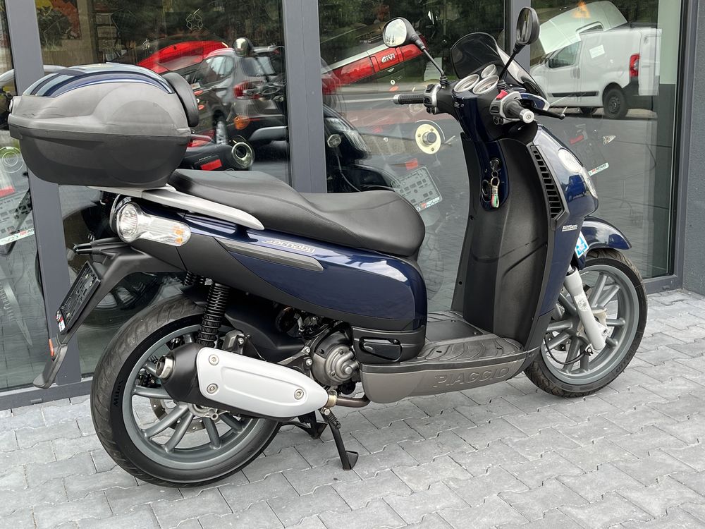 Piękne PIAGGIO 125 Carnaby 2011r Beverly Liberty X8 kat.B RATY Dostawa