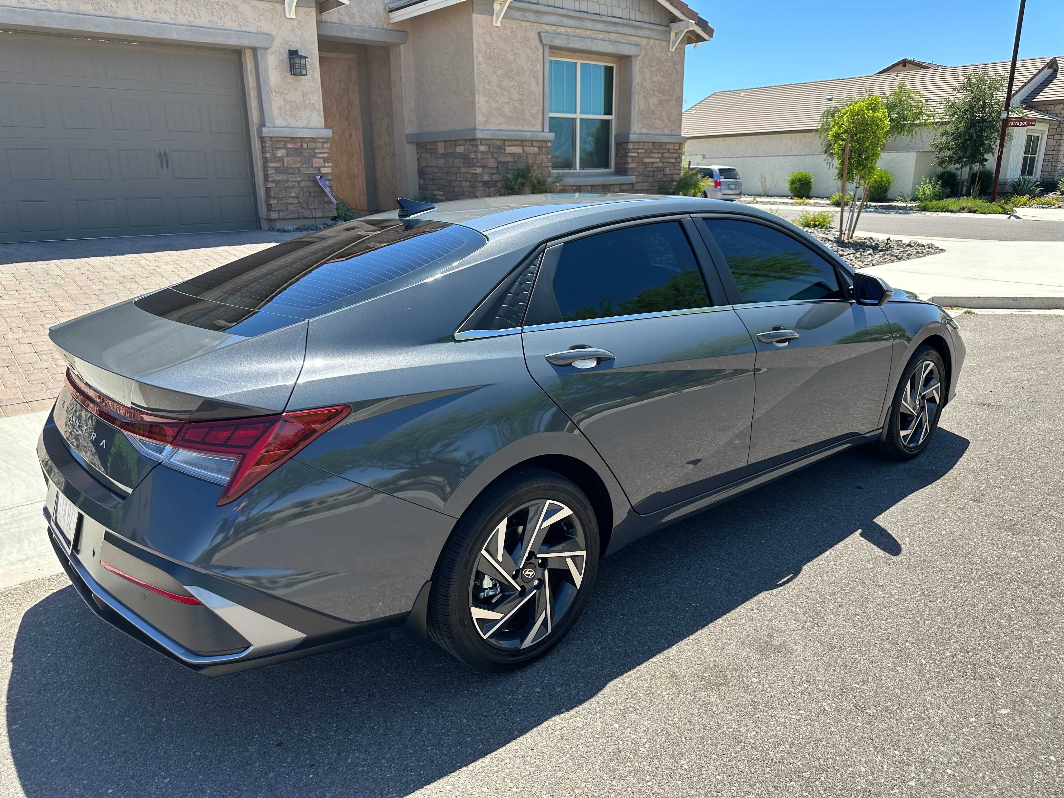 2024 Hyundai Elantra Hybrid Limited HEV Sedan 4D