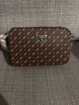 Mala Guess castanho