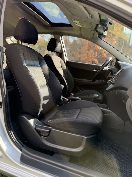 Хюндай І 30 в гарному стані на автоматі