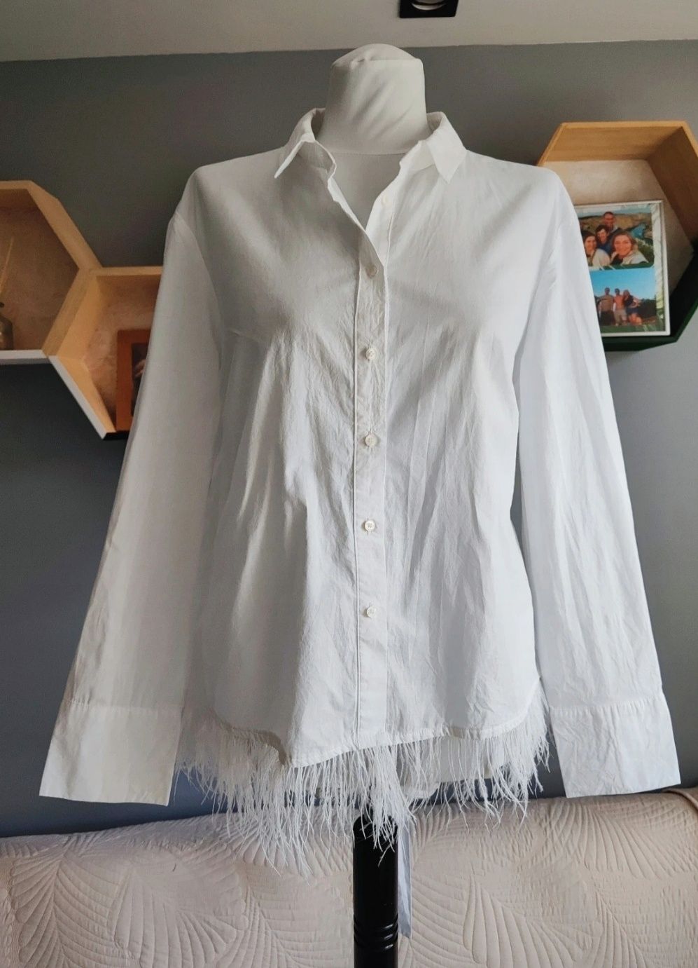Koszula wiązana zdobiona piórami pióra elegancka casual