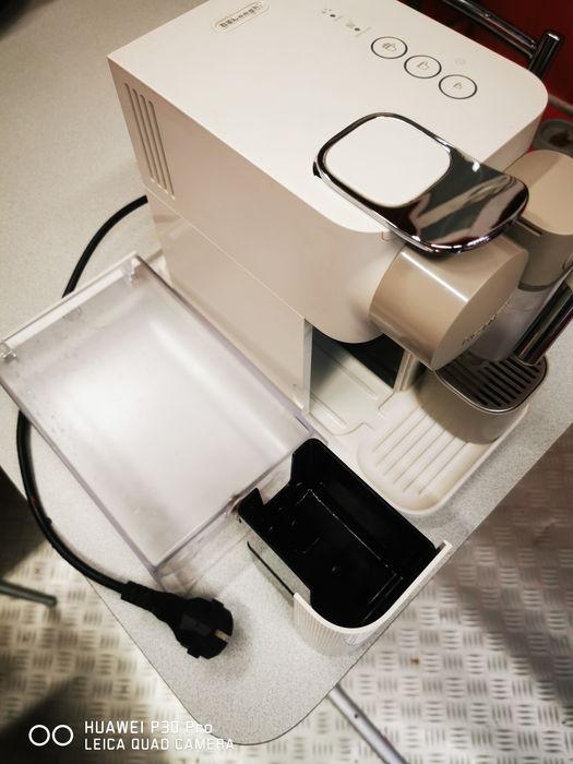 Ekspres na kapsułki Delonghi Nespresso One EN510 W