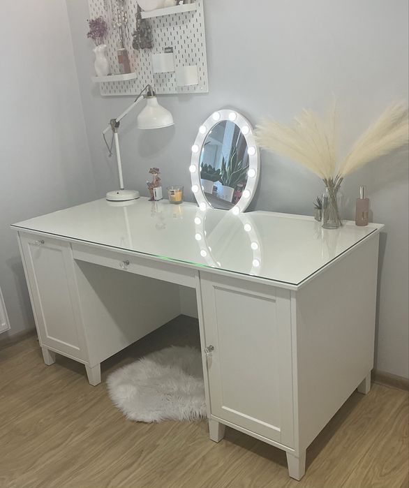 Biurko (białe) z lustrem i szkłem ochronnym