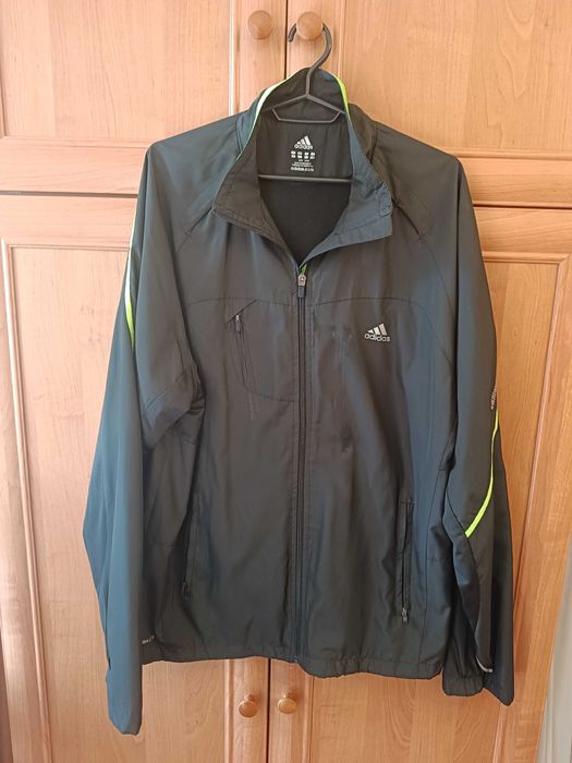 Продам Олімпійку Adidas р. 56-58 цвет черный .