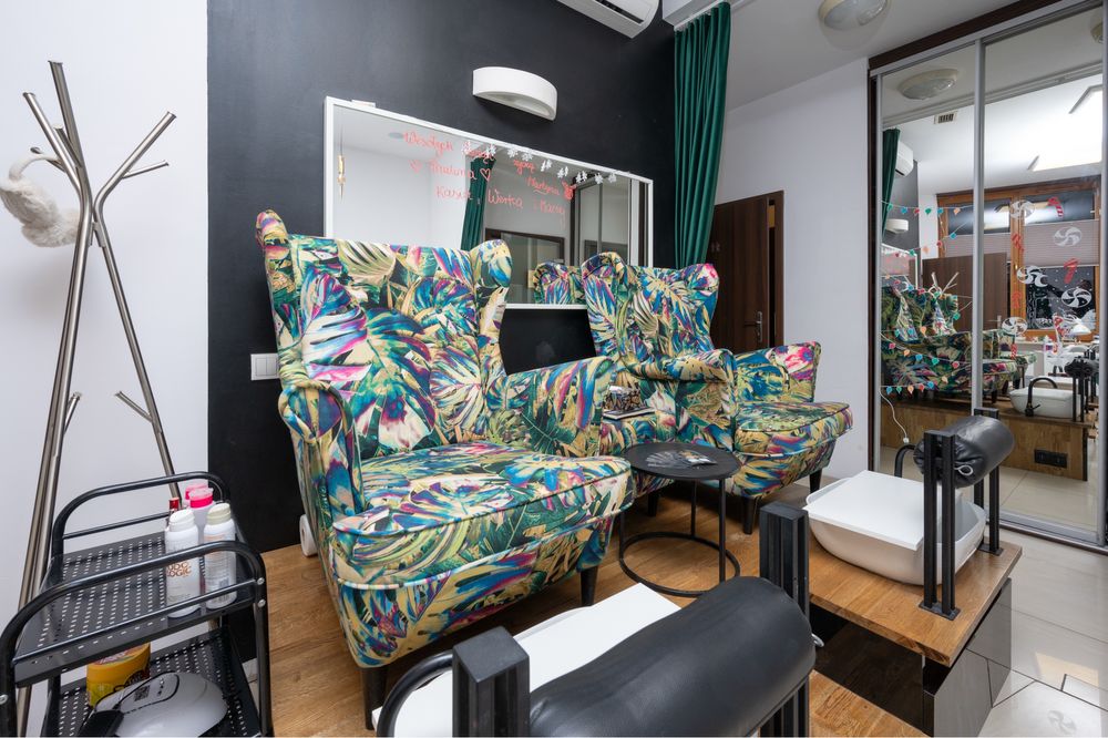Odstąpię dobrze działający salon fryzjersko kosmetyczny