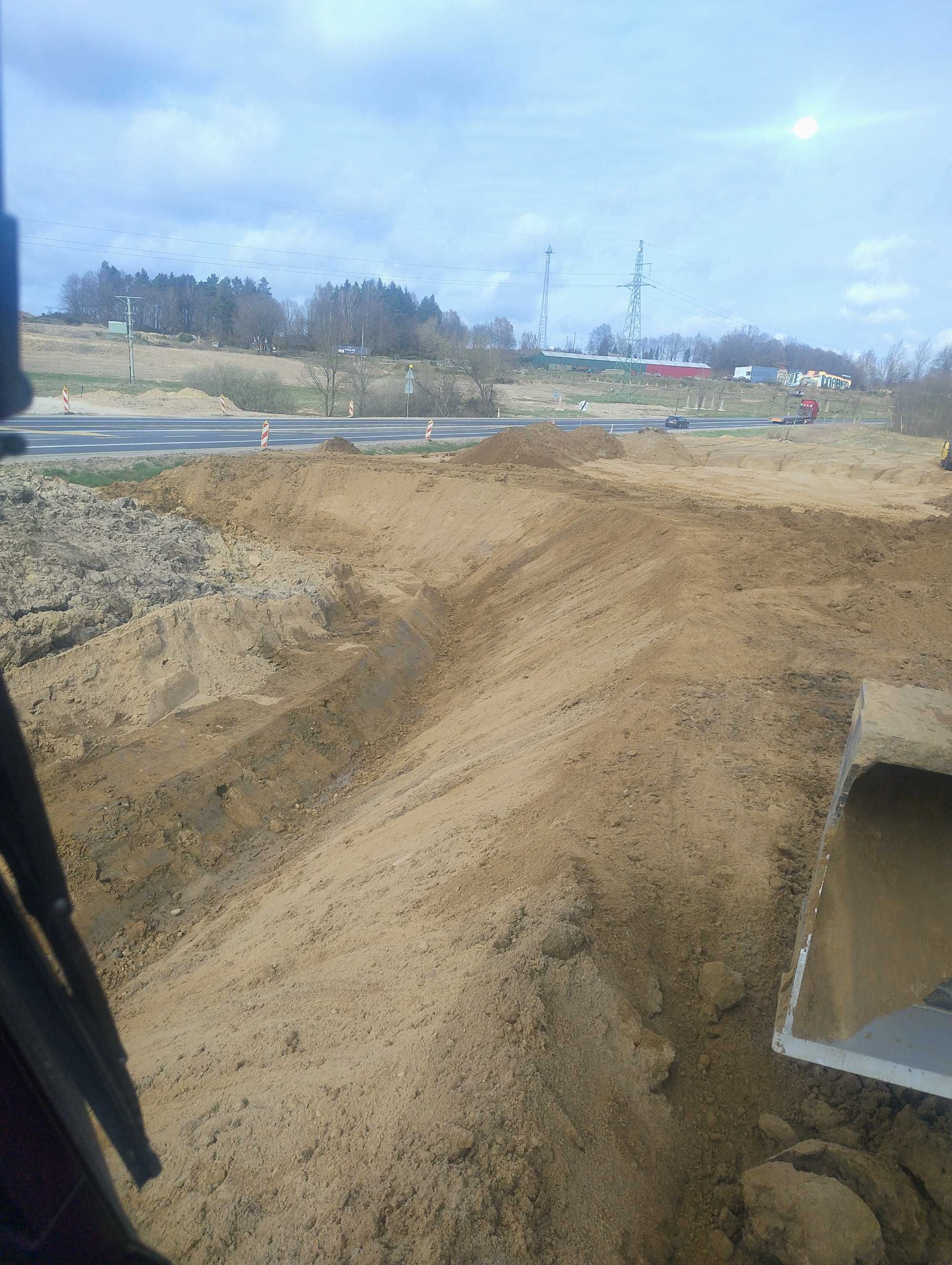 Wynajem koparki kołowej  z operatorem   z Systemem 3d , Pracę ziemne