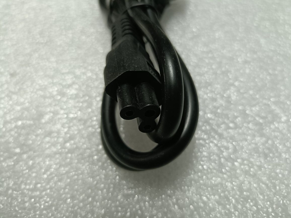100 sztuk nowych kabli zasilających typu koniczynka długość 120 cm