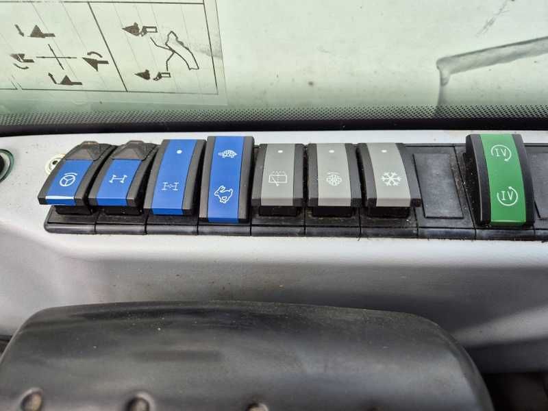 Ładowarka teleskopowa CLAAS SCORPION 7045 VARIPOWER 2012 Klima