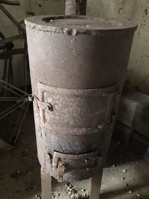 Буржуйка бувша в використанні стан робочий використовувалась для обігр