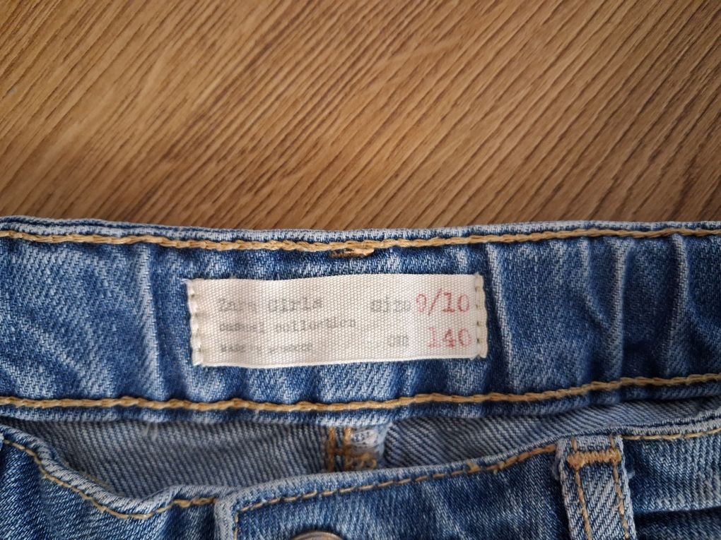 Krótkie spodenki jeans dla dziewczynki rozm. 140
