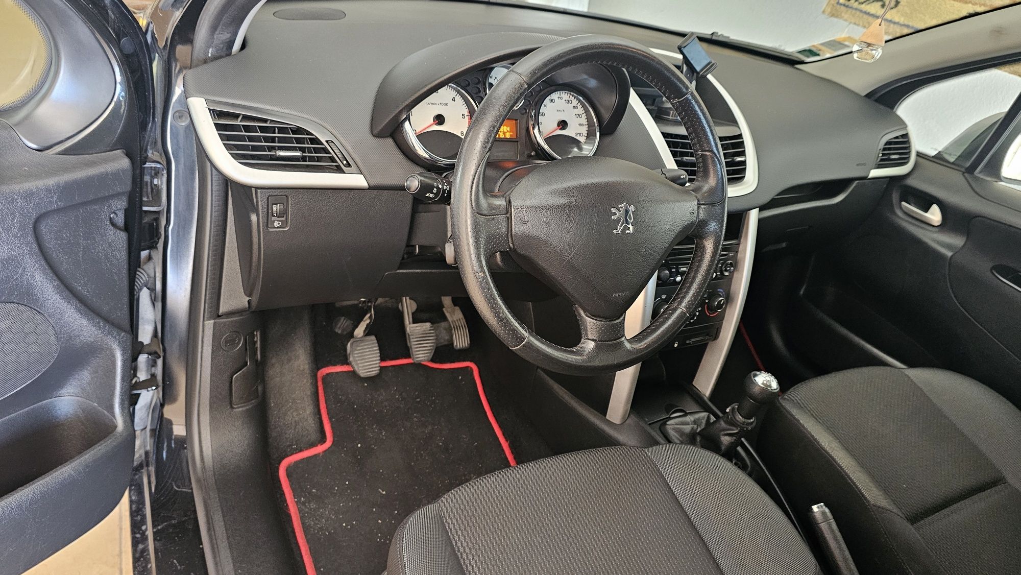 Vendo peugeot 207 sportium,