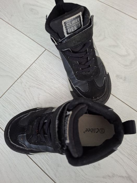 Дитяче взуття на хлопчика 29розміру,весна-осінь у хорошому стан.і