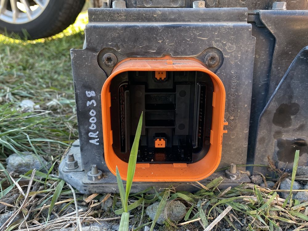 Батарея нижня Форд Фокус мк3 CM58 10B759 BF 23kWt