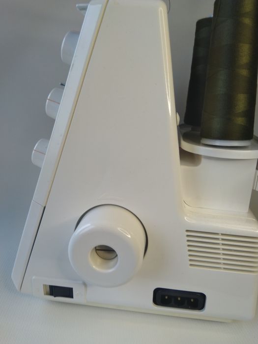 Оверлок Bernette for Bernina Funlook 006D
