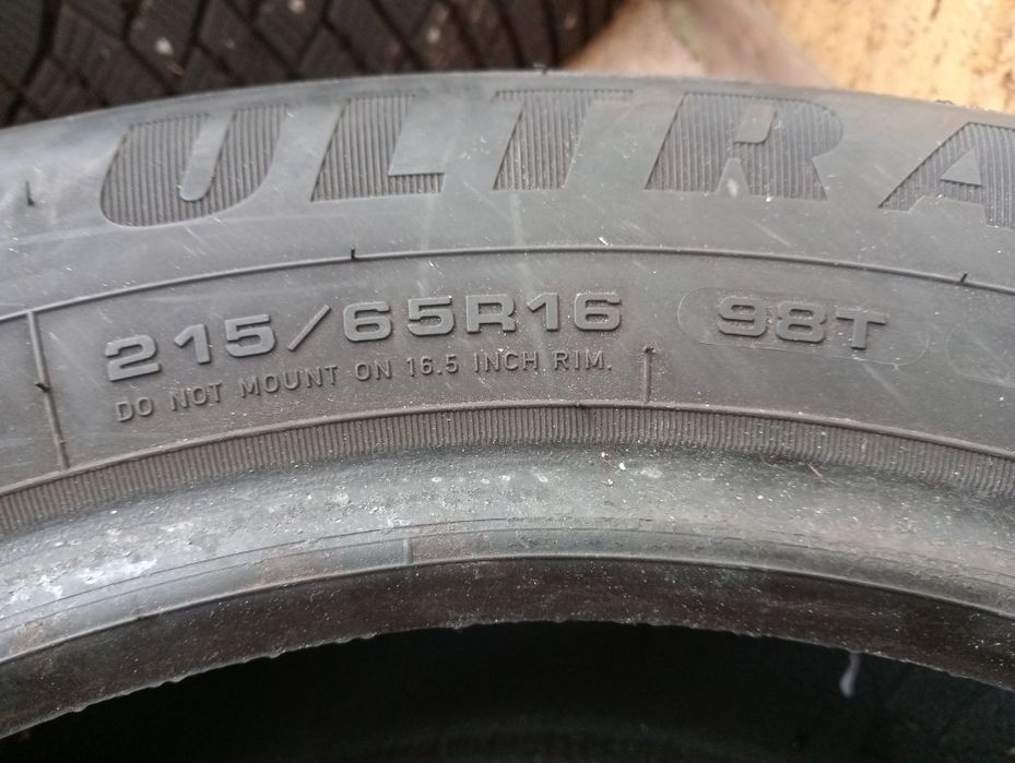 Зимові шини 215/65 R16 98T Good Year ULTRAGRIP ICE ARCTIC
