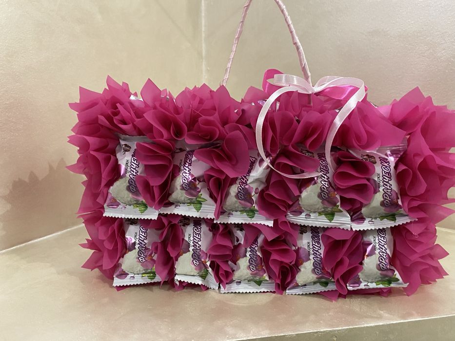 Сумочка з цукерок