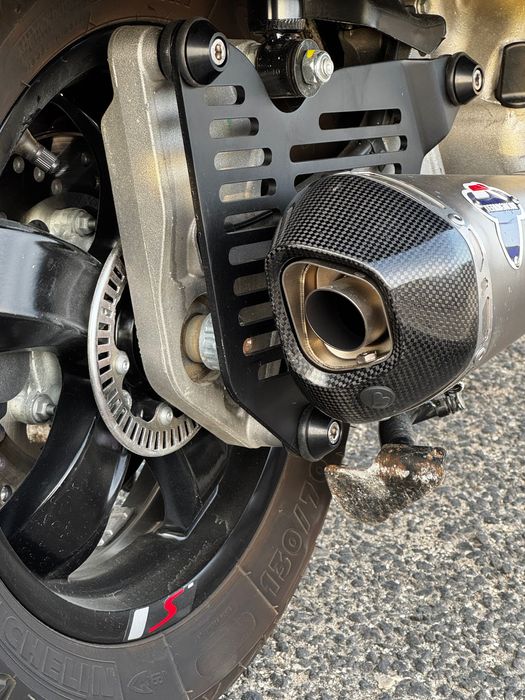 Vespa 300 GTS +Top Case + vidro proteção + Termignoni completo