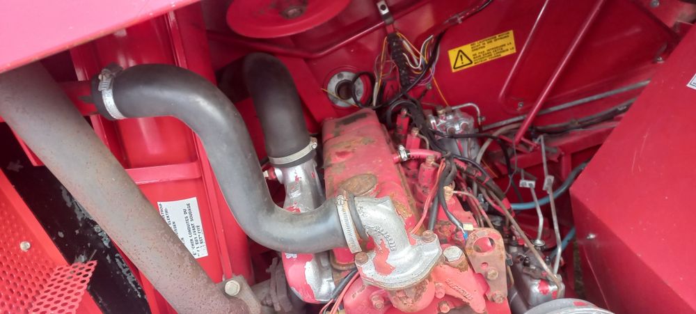 Комбайн Massey Ferguson 330 Массей  Фергюсон 330 MF 330