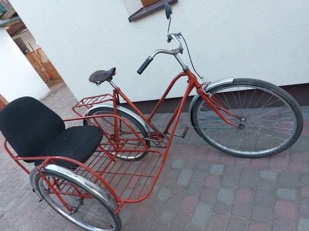 Велосипед з боковою коляскою