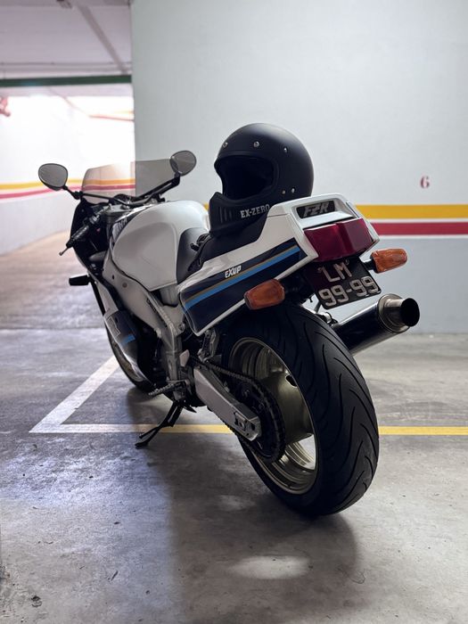 Yamaha FZR 1000 exup 1990