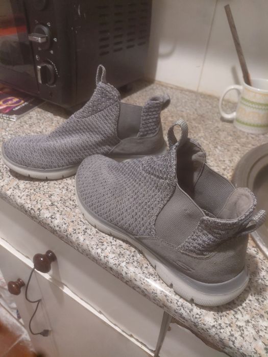Vendo ténis skechers