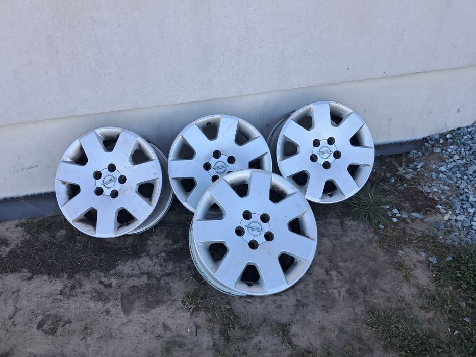 Felgi aluminiowe 16 Opel.