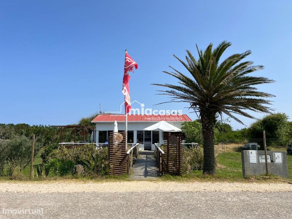 Bar  mais  Quinta com 10.800m² a apenas 130 metros do mar