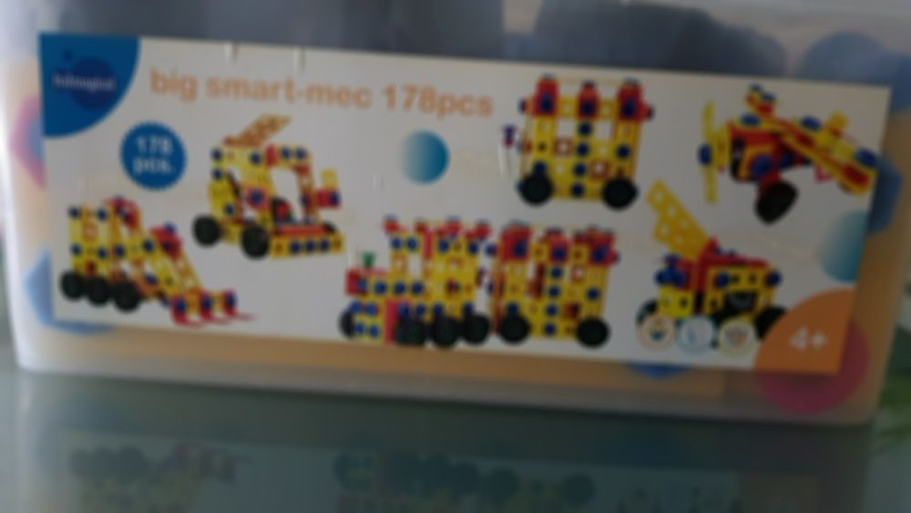 Jogo didático de construção de veículos - 178 peças da Imaginarium