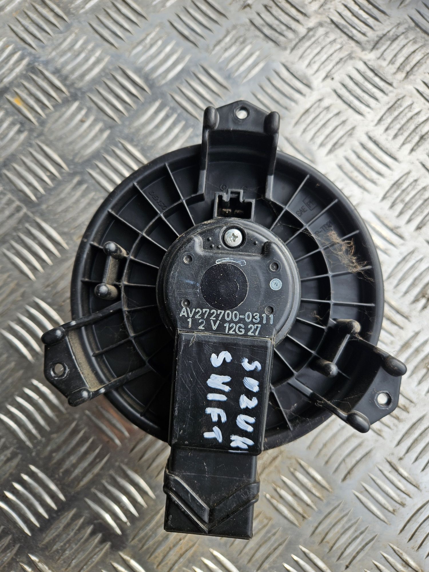 Suzuki Swift mk6 wentylator dmuchawy