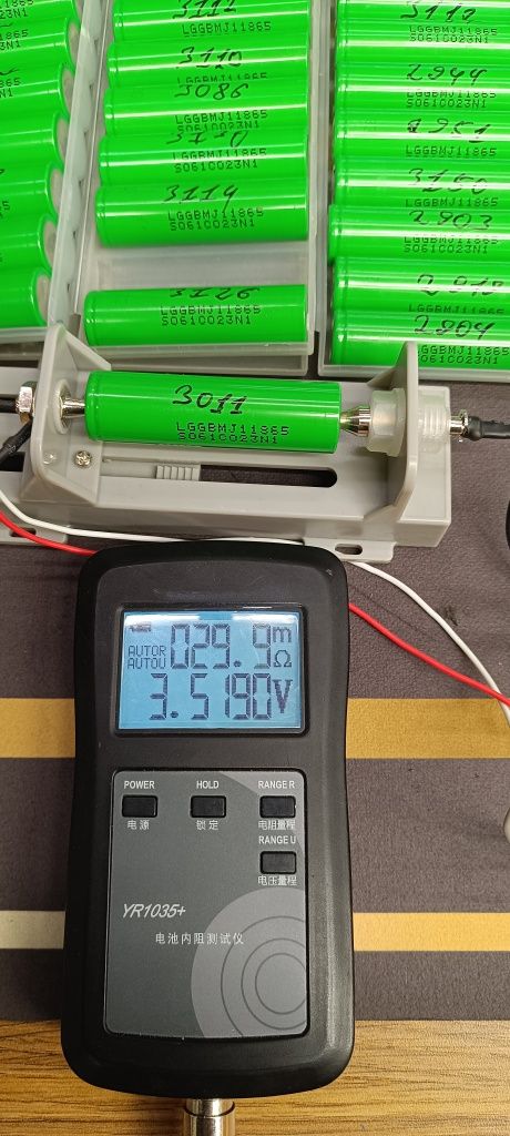Акумулятори 18650 Li-Ion LG LGDBMJ11865 (2900-3100mAh)