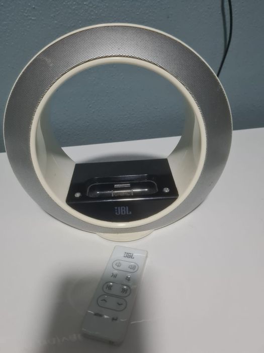 Coluna JBL dock station