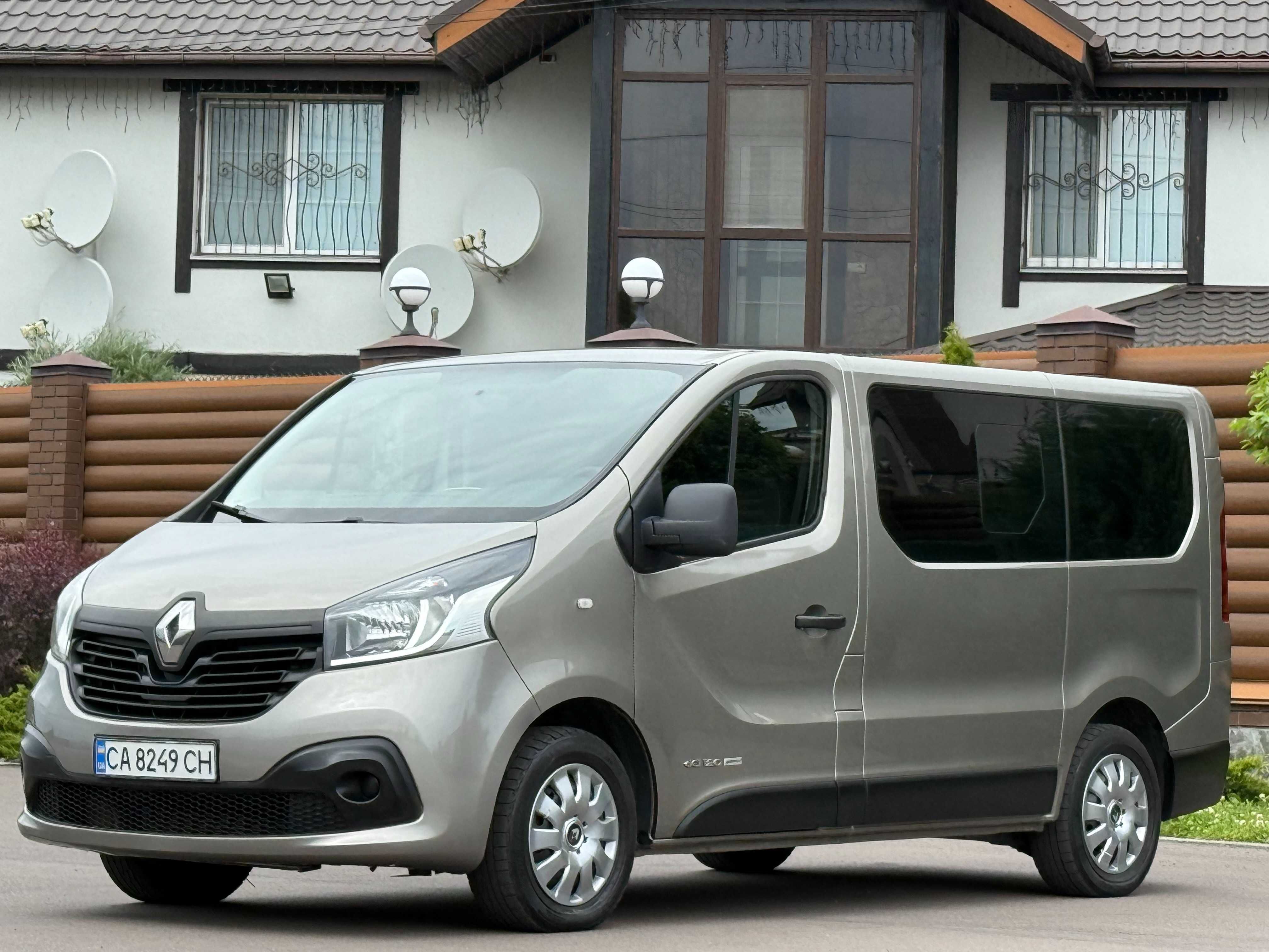 Renault Trafic  2015 Оригінальний пасажир