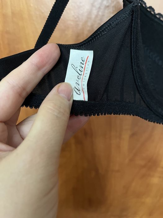 Черные бюстгалтеры