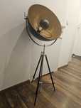 Lampa loftowa podłogowa