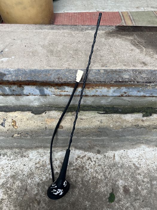 Антена / Антенна на Renault Trafic 2 Opel Vivaro / Трафик