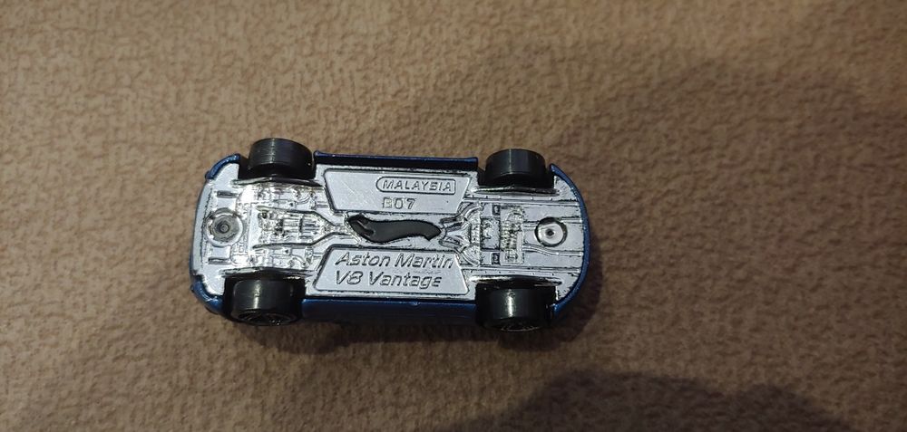 Hot wheels Aston Martin V8 Vantage