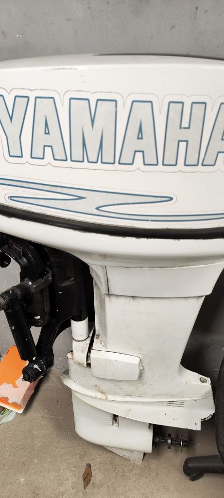 Silnik zaburtowy yamaha 50km do łódki motorówki stopa L z manetką